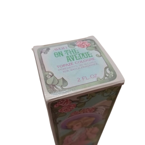 VINTAGE AVON Victorian 70s On The Avenue Topaze Cologne Decanter Perfume Bottle - Picture 2 of 11